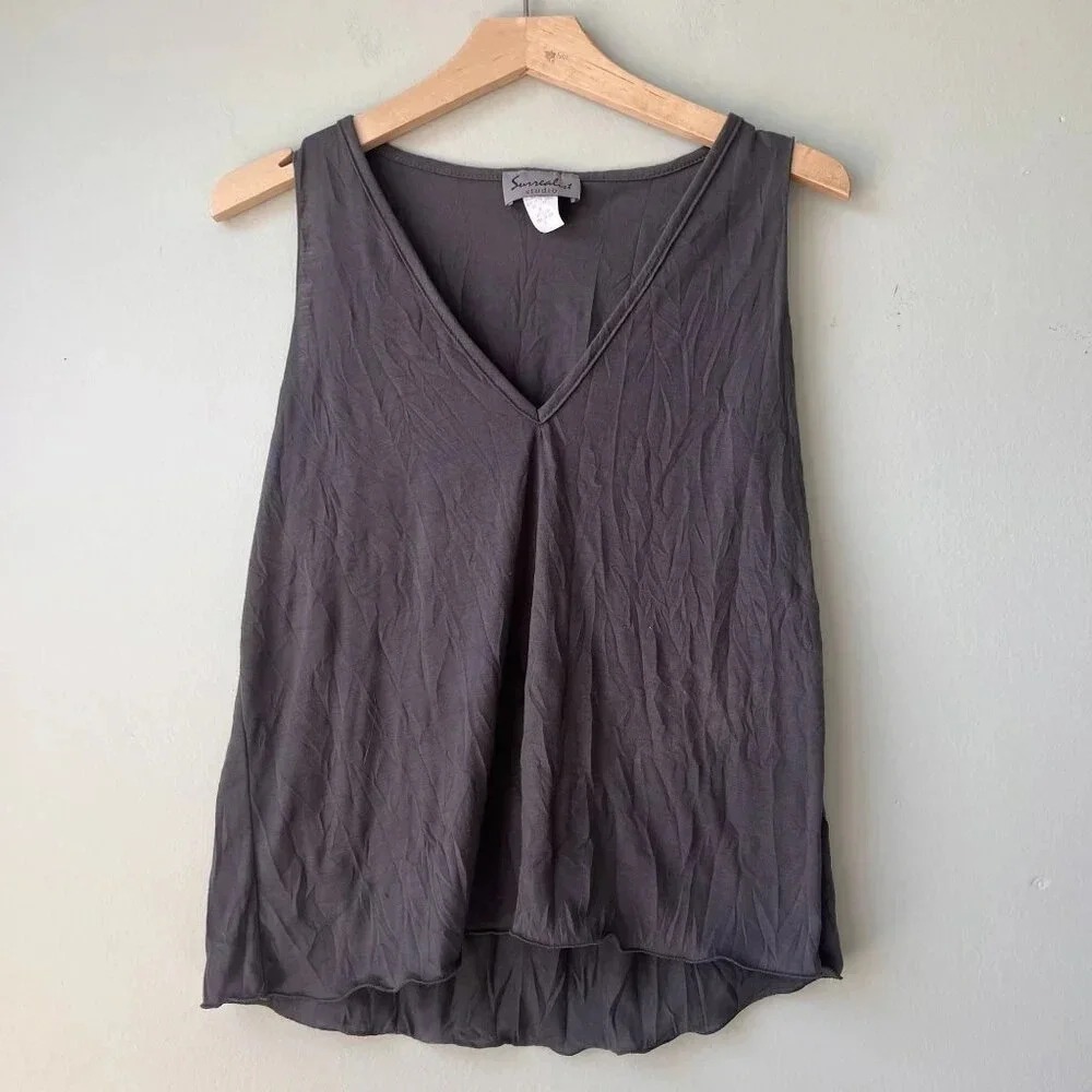Surrealist Studio Womens V-Neck Sleeveless Top Gray